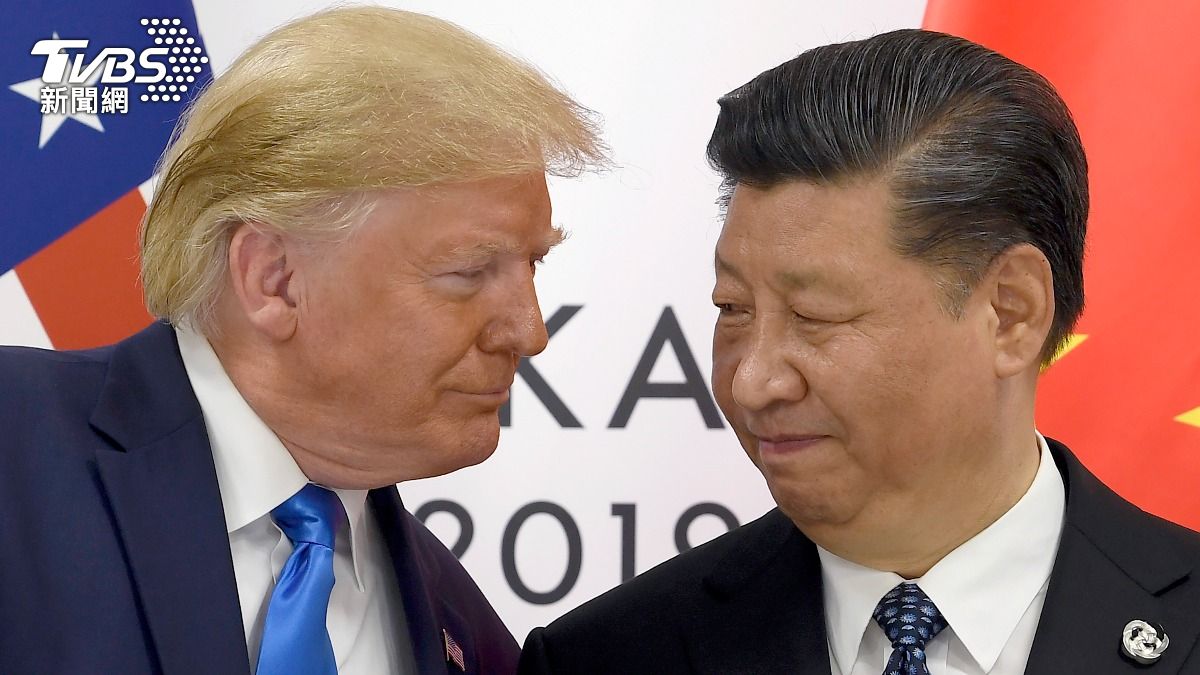 CNN取得錄音檔,去年川普在募款活動自曝威脅習近平「若入侵台灣就炸爛北京」。(圖/達志影像美聯社)