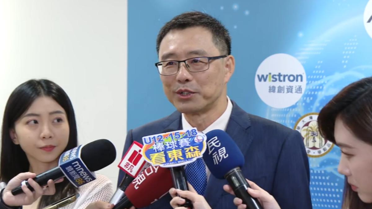 華碩電腦共同執行長許先越提到，不論是關稅還是匯率，都有很大變數。（圖／TVBS）