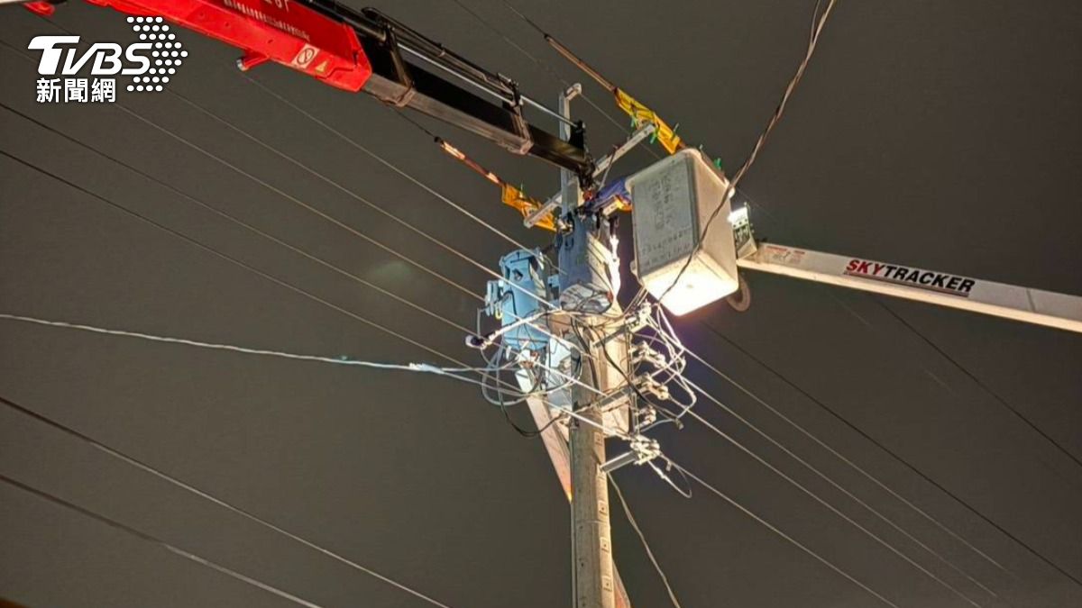 彰化暴雷釀災!沿海逾4千戶停電 大樓地下室積水103戶斷電