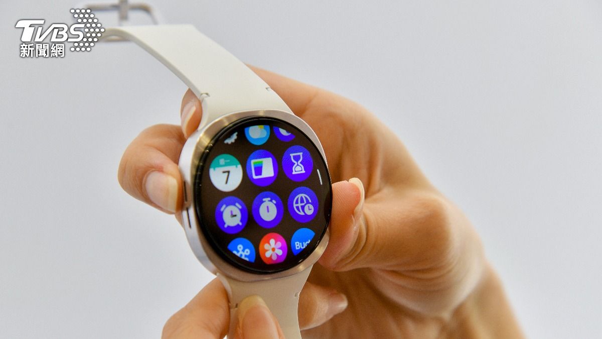 Galaxy Watch8結合AI智慧功能。（圖／胡瑞麒攝）