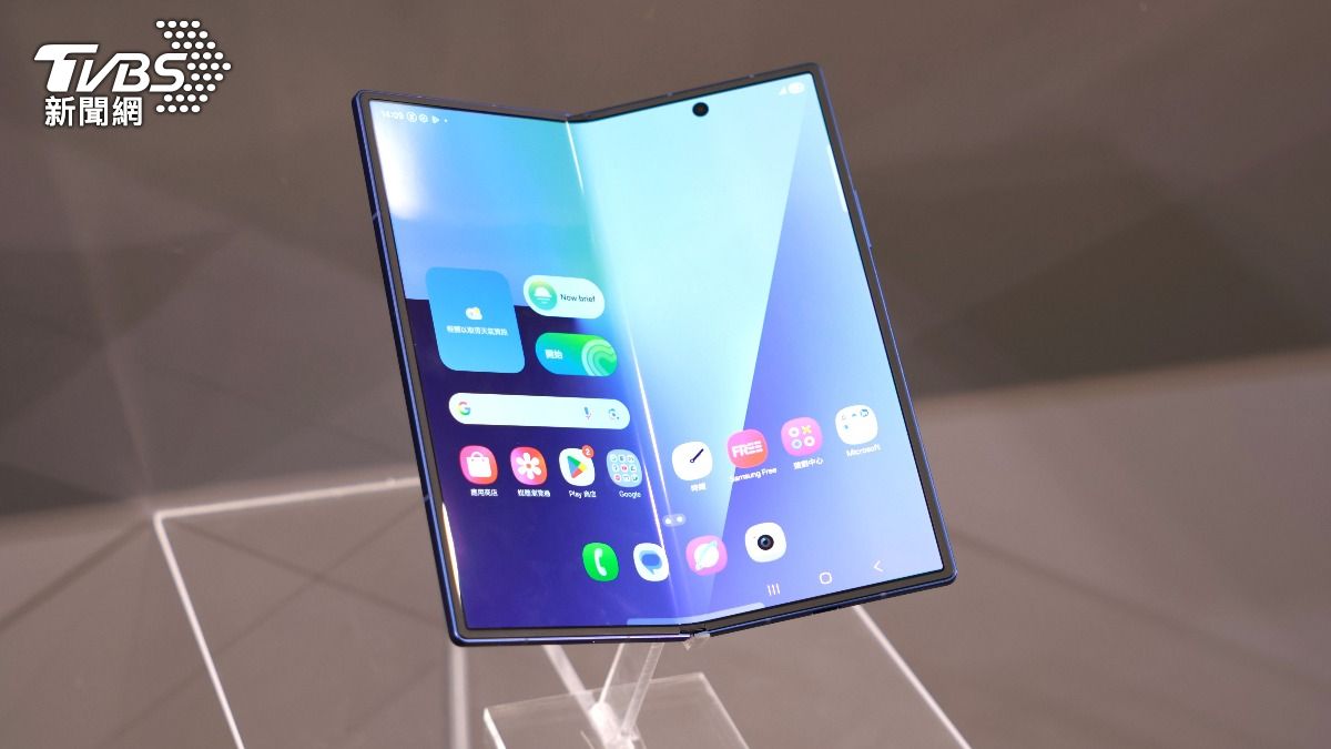 Galaxy Z Fold7。(圖/潘建樺攝)