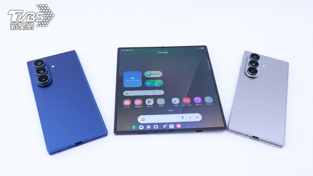 Galaxy Z Fold7厚度和重量比前一代減少。(圖/潘建樺攝)