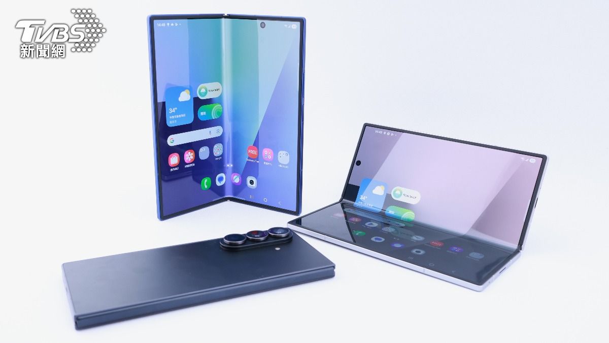 Galaxy Z Fold7共三色。(圖/潘建樺攝)