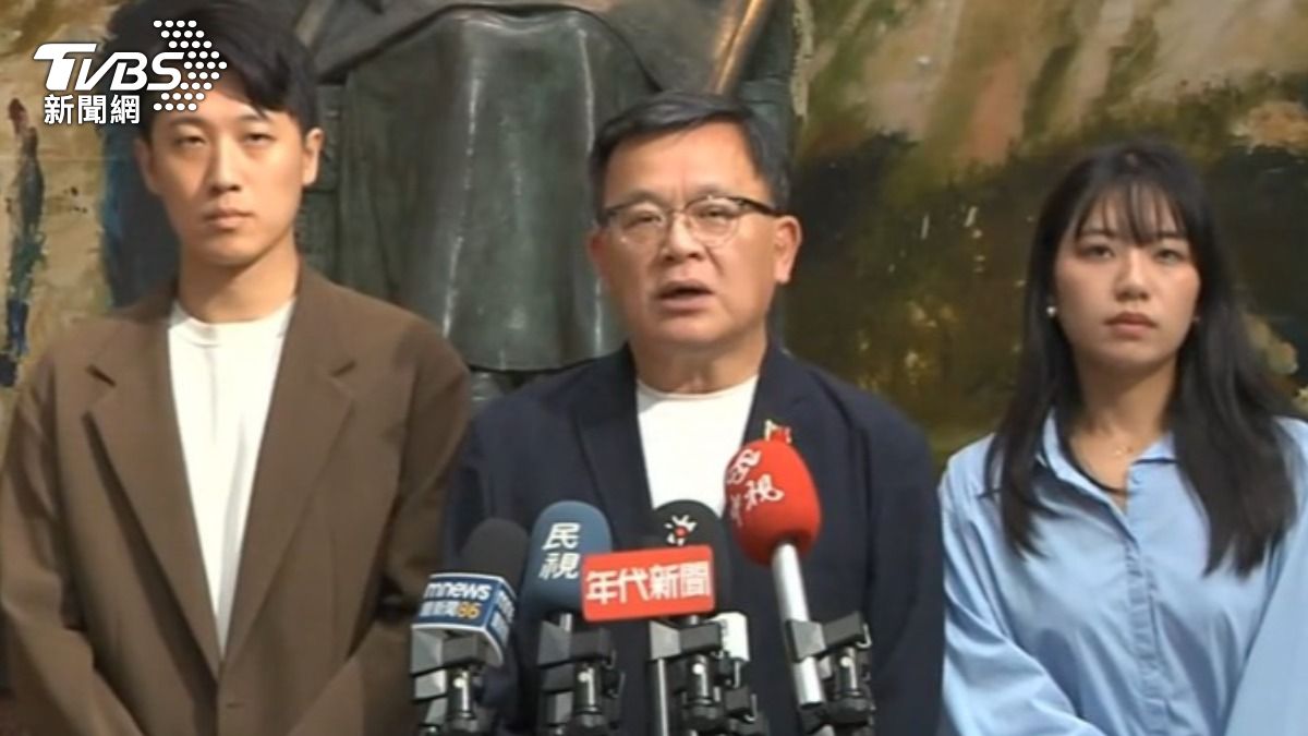 國民黨文傳會主委林寬裕說，每一席都很危險也很安全，要看選民出來投票的意願。（圖／TVBS）