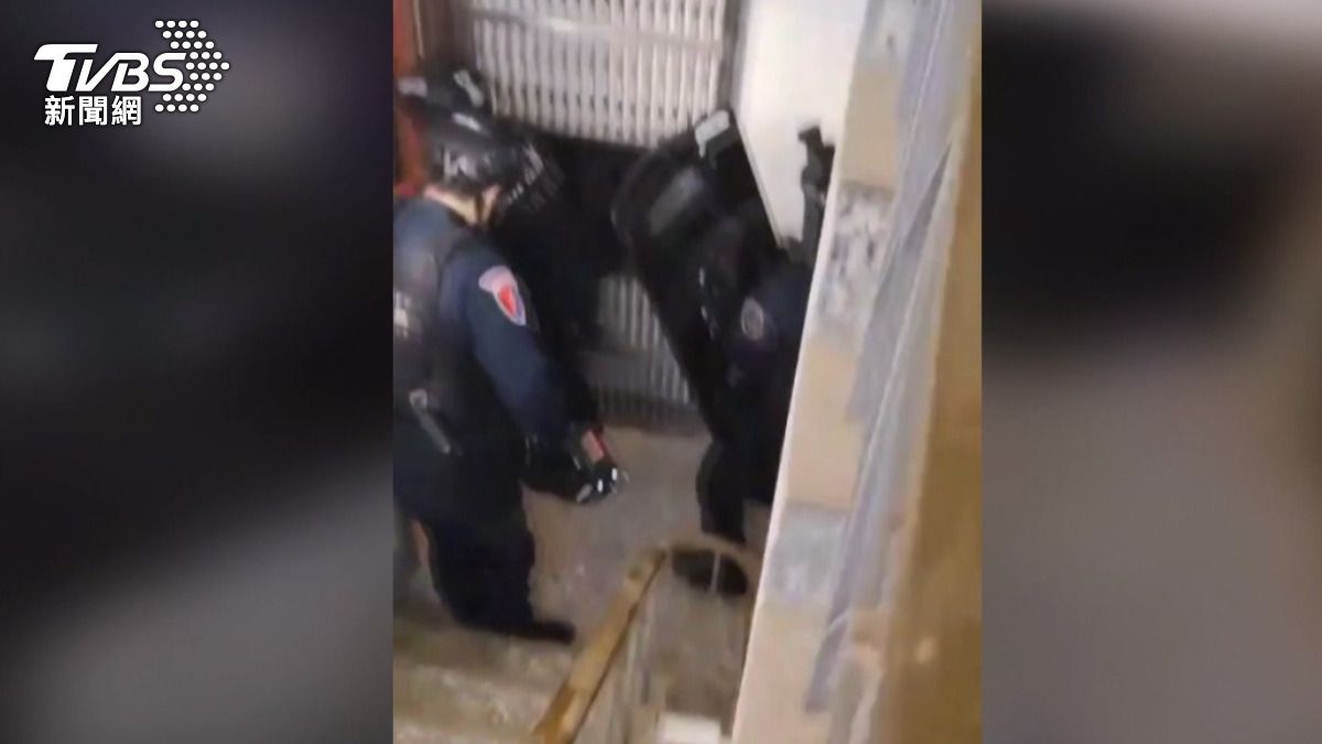 刑事局破獲洗錢水房 查扣475萬現金。(圖/警方提供)