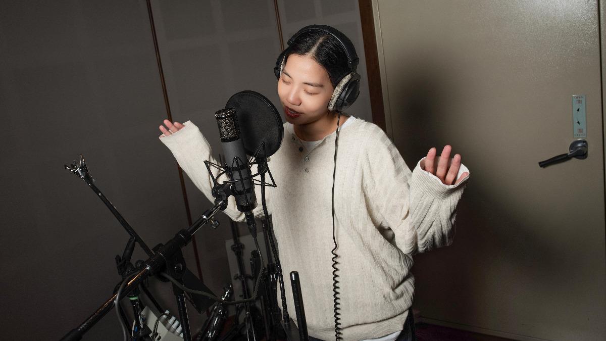 洪佩瑜錄音時因角色轉換,有過一段拉扯以及適應。(圖/何樂音樂提供)