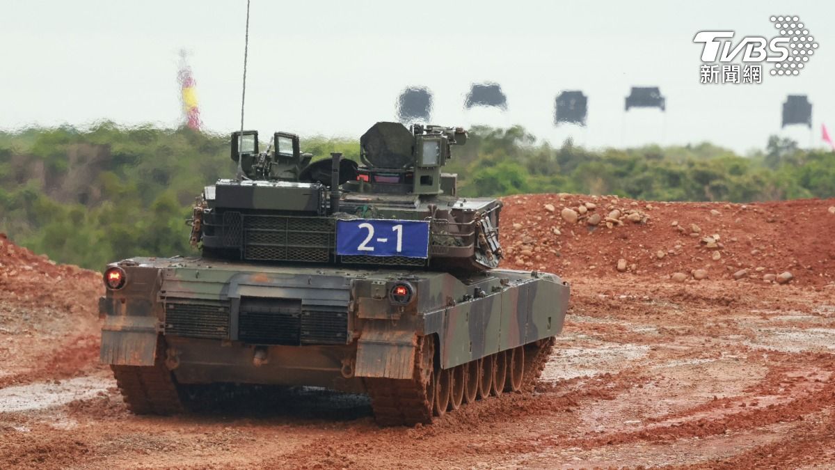 M1A2T戰車首度實彈射擊,19發戰車砲全上靶。(圖/潘建樺攝)