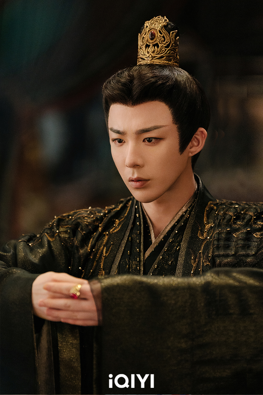 劉宇寧在《書卷一夢》飾演「南珩」,另一個身分是江湖俠客「離十六」。(圖/iQIYI愛奇藝國際版提供)