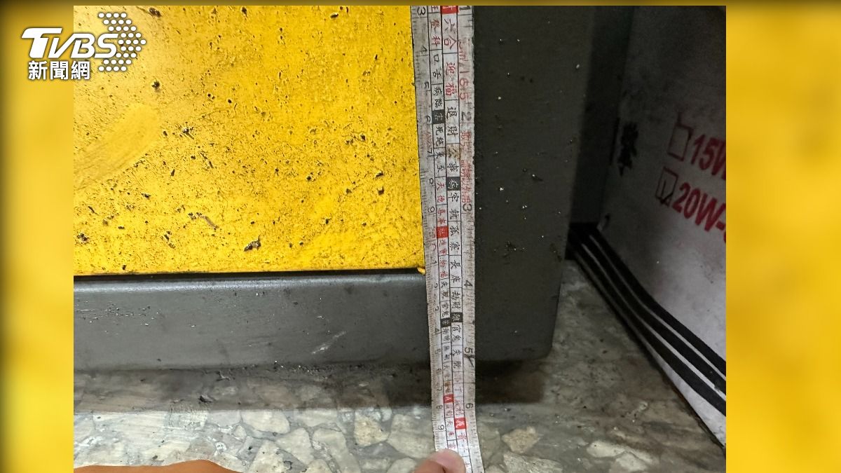 淹水50公分補助5千元! 受災戶:屋內淹30-40公分難申請(圖/鹿港受災戶提供)