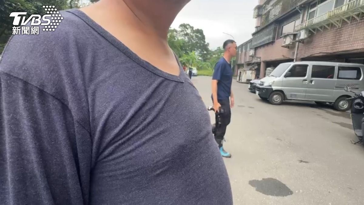 阿嬤友人稱,當時遇到蜜蜂躲到室內,再出來已沒看見她的蹤影。(圖/TVBS)