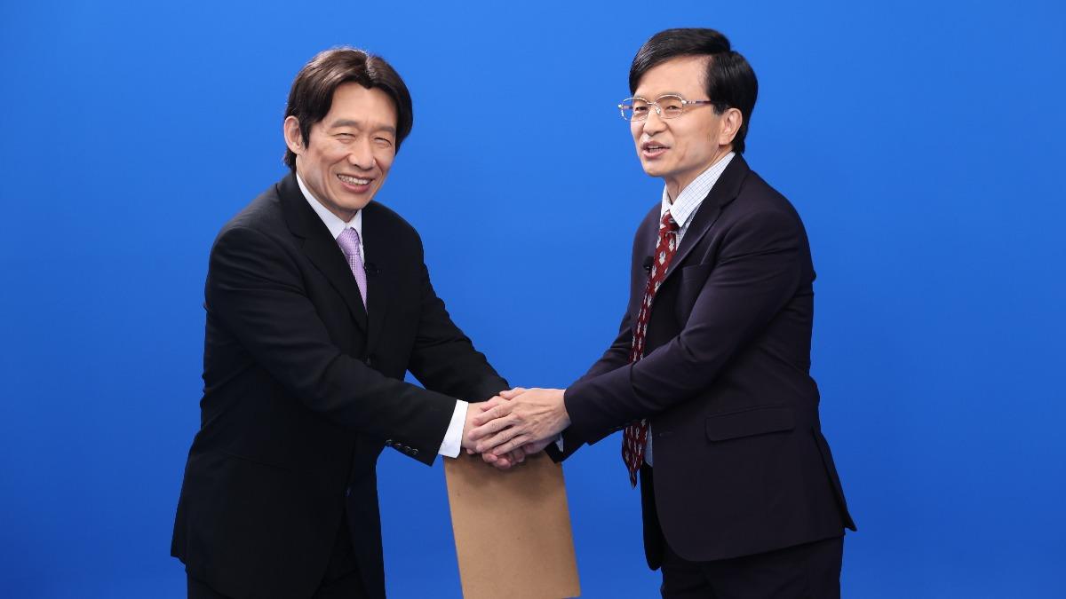 郭子乾和唐從聖分別扮成「賴青德」、「阿匾總統」。(圖/鄉民大學問提供)