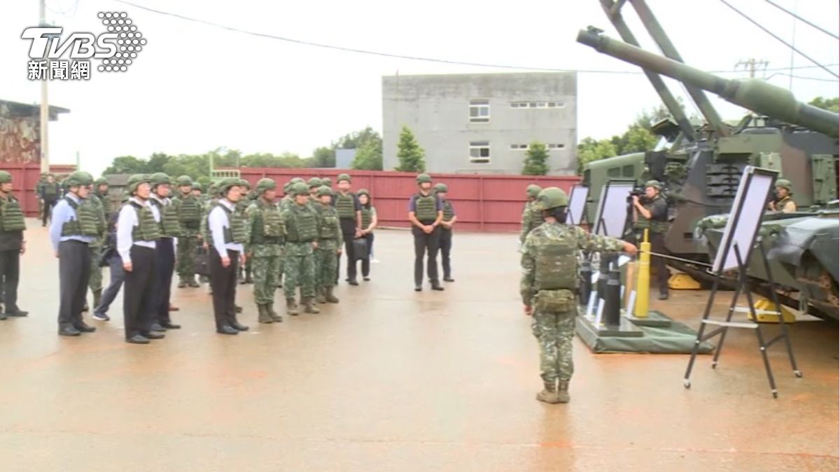 總統賴清德前往視導M1A2T戰車。（圖／TVBS）