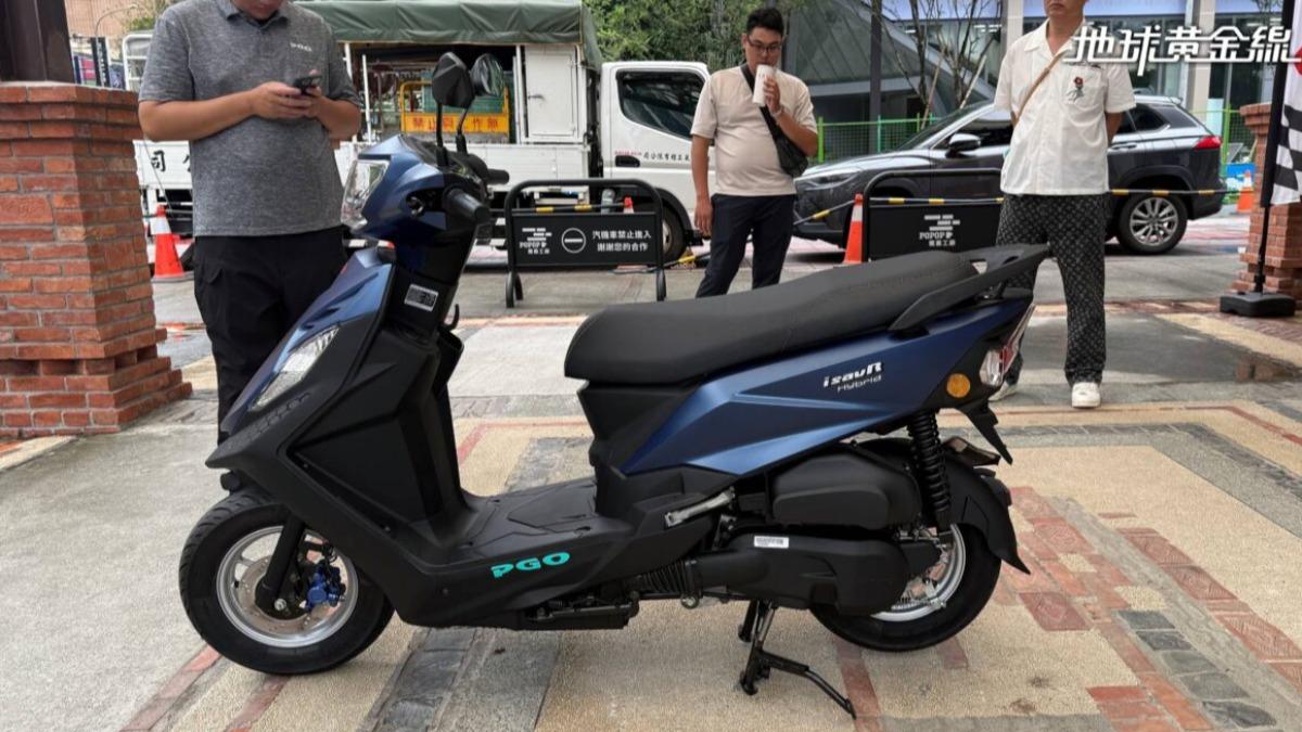 PGO isavR威力125主打「油電混合」技術。(圖/地球黃金線提供)