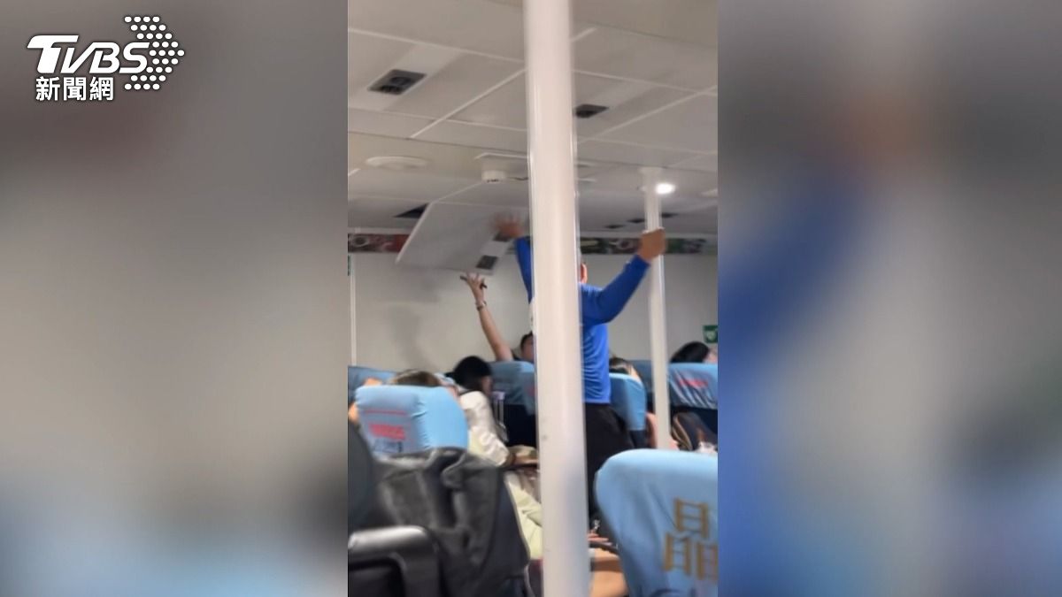 丹娜絲颱風尾波及!東琉線變「海盜船」天花板螺絲竟晃到鬆脫。(圖/Threads_xun_hey)
