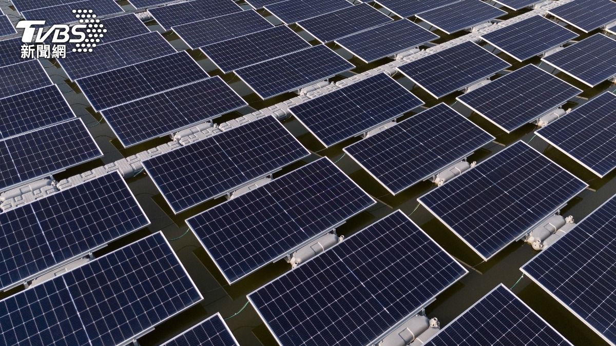 光電板政策近期不斷引發爭議。（示意圖／shutterstock達志影像）