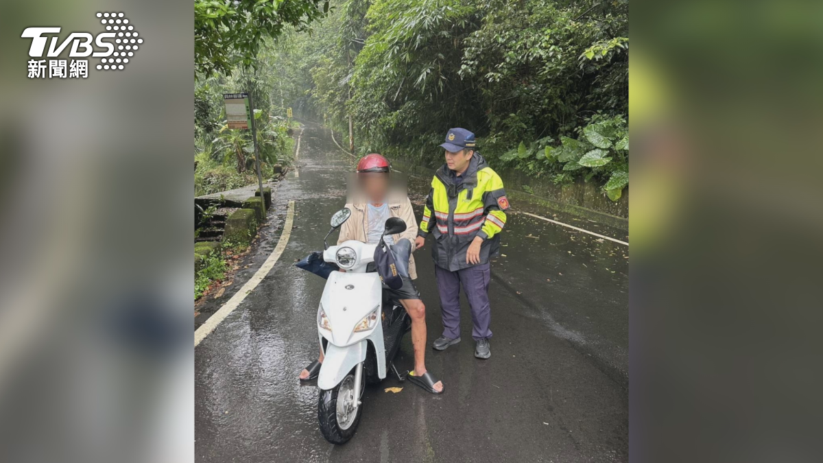 八十歲失智老伯山區迷航，警方在竹山偏遠山區找到他。(圖／警方提供)
