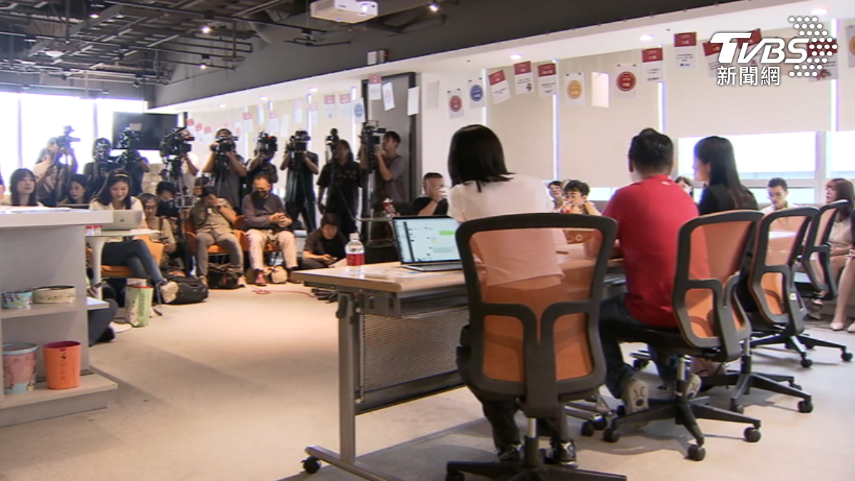 街口支付用戶擔心餘額領不出來尋求自救方案。(圖/TVBS)