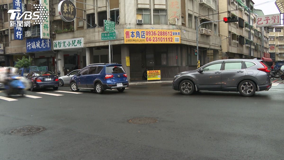 實體店消費改變,三角店面不再吃香。(圖/TVBS)