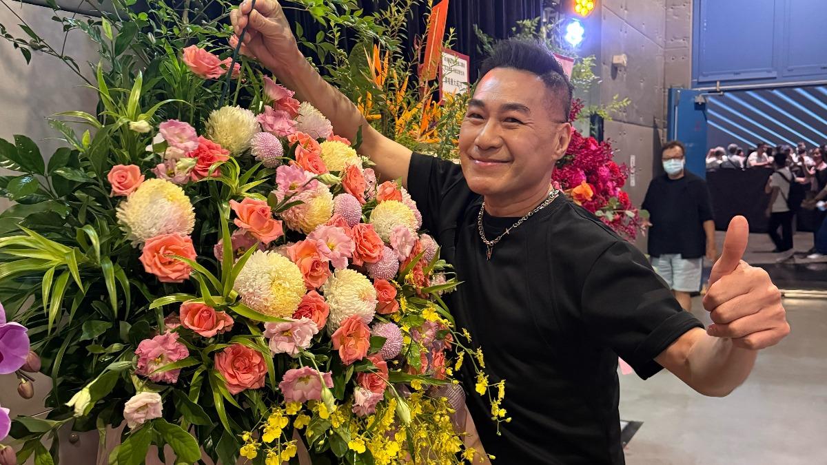 直擊/大咖歌王現蹤高雄「買票力挺」 江蕙霸氣發聲
