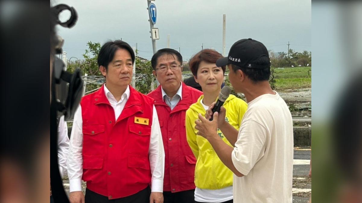 陳亭妃貼出的照片用攝影機巧妙遮擋住林俊憲、郭國文。（圖／翻攝自陳亭妃臉書）