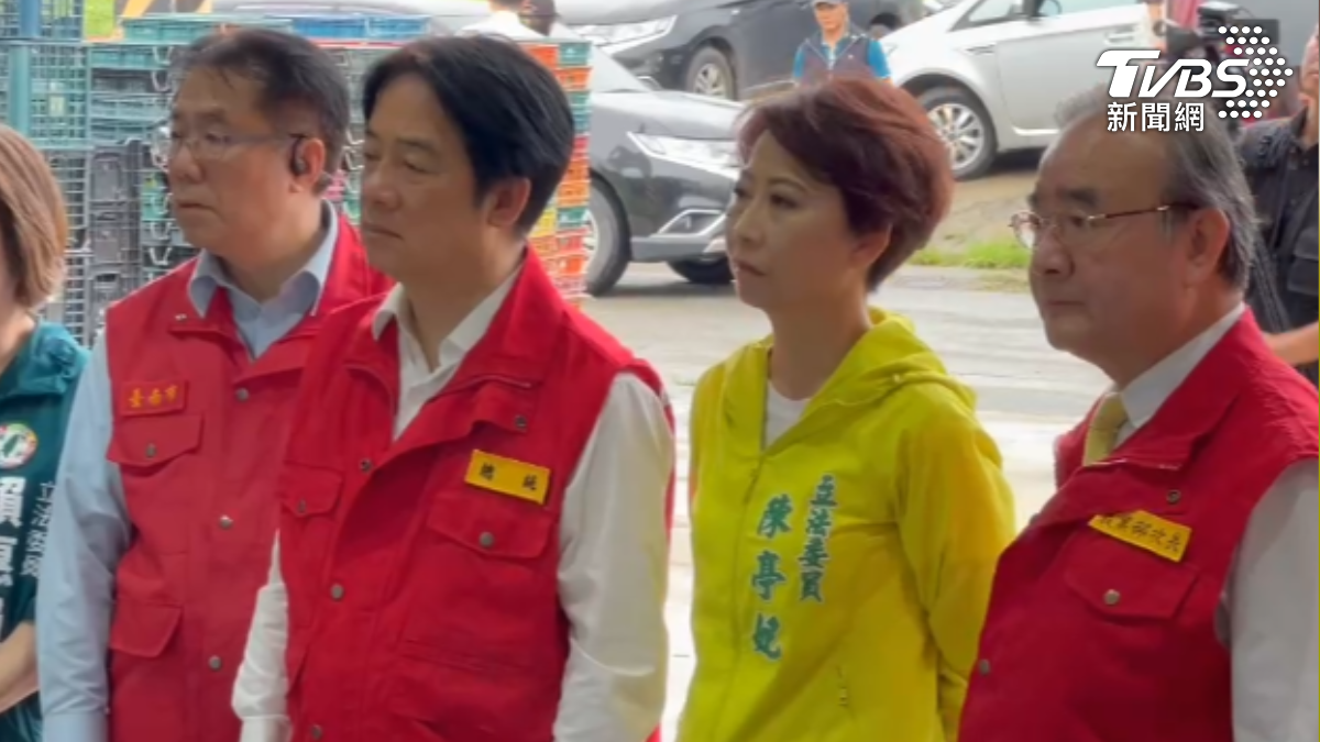 總統賴清德南下勘災，意外捕捉民進黨內競爭火花畫面，引發網友熱議。（圖／TVBS）