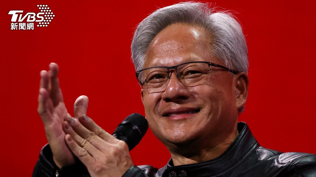 輝達執行長黃仁勳一躍成為富比世全球第七大富豪。（圖／達志影像歐新社）