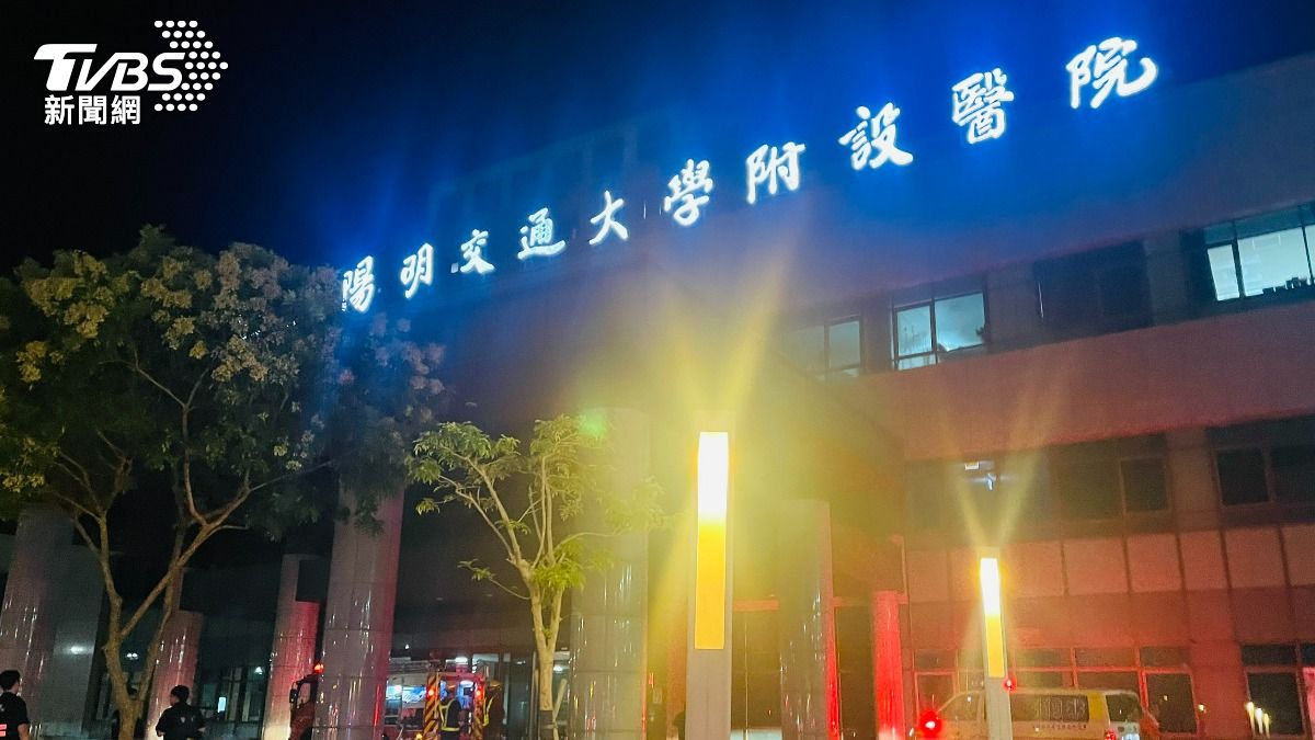 宜蘭陽交大醫院凌晨火警！電氣室狂冒黑煙　緊急疏散102人
