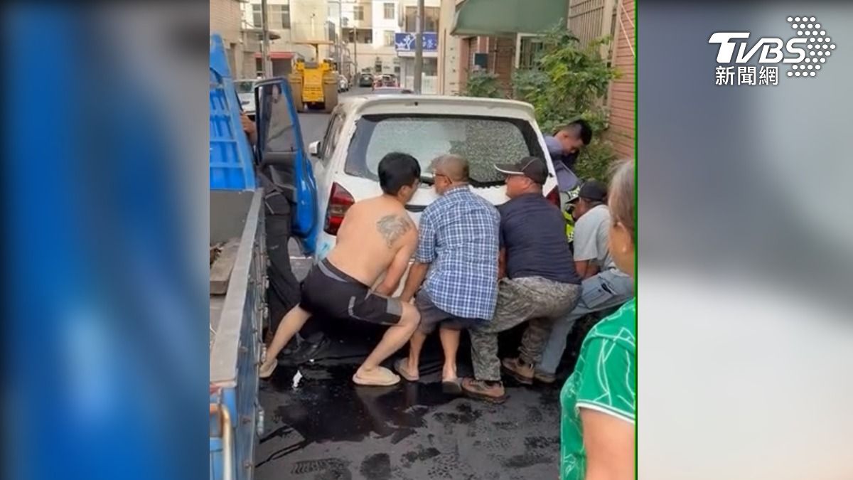36歲男忘拉手煞車險喪命　路過壯丁「抬起小客車」救援（圖／threads@wang___0610）