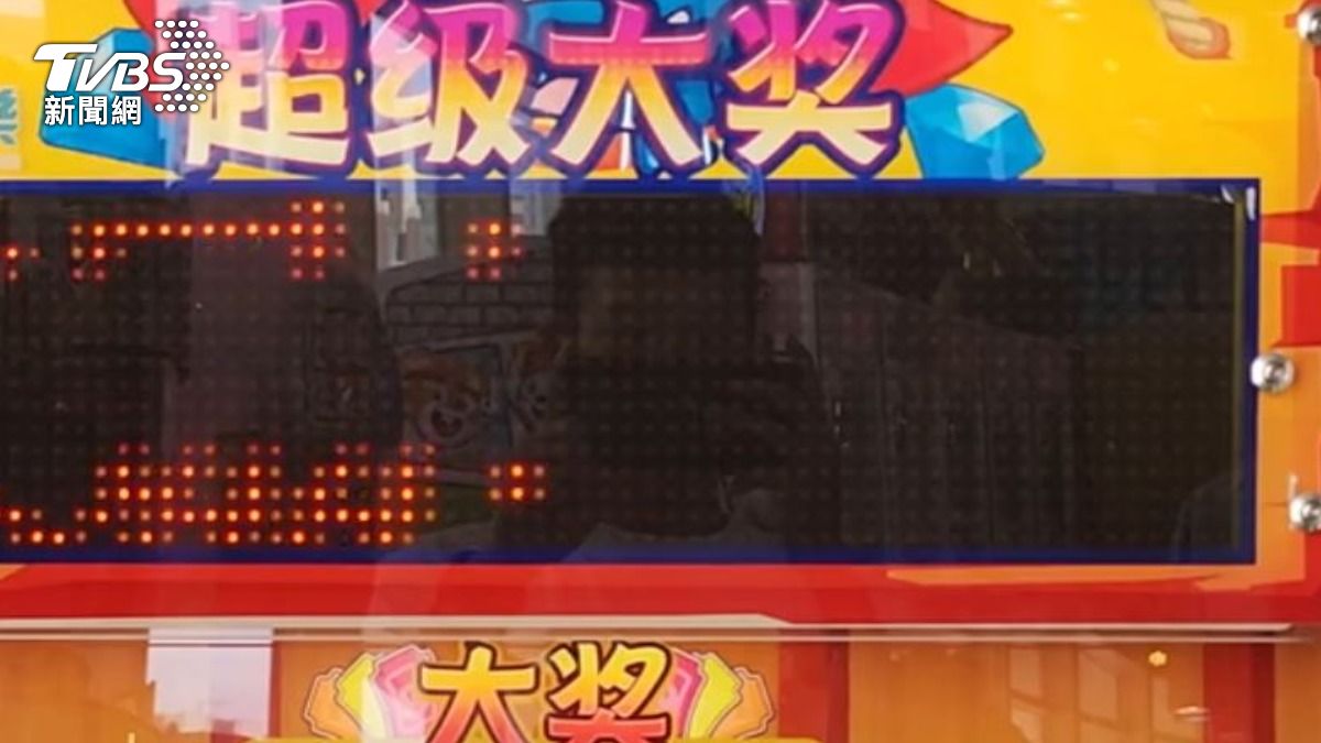 遊戲機台多為簡體字。(圖/TVBS)