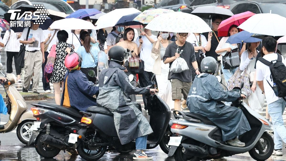 天氣/全台炸雨變天!本週恐新颱風「直逼台灣」 專家示警:影響很大