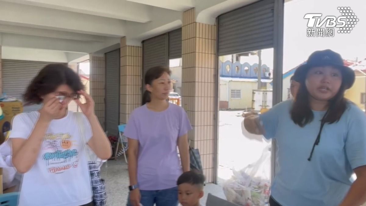 災民發問被攔阻淚崩,市府聽聞震驚將了解原委處理(圖/TVBS)