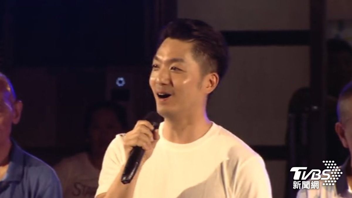 蔣萬安高歌（圖／TVBS資料畫面）