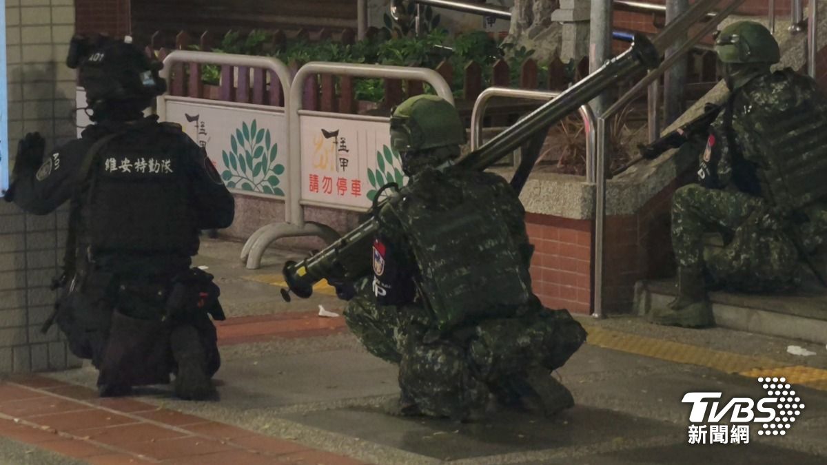 美軍援助台灣的「FIM-92人攜式刺針飛彈」首次公開亮相,用於執行低層防空任務。(圖/陳冠宇攝)