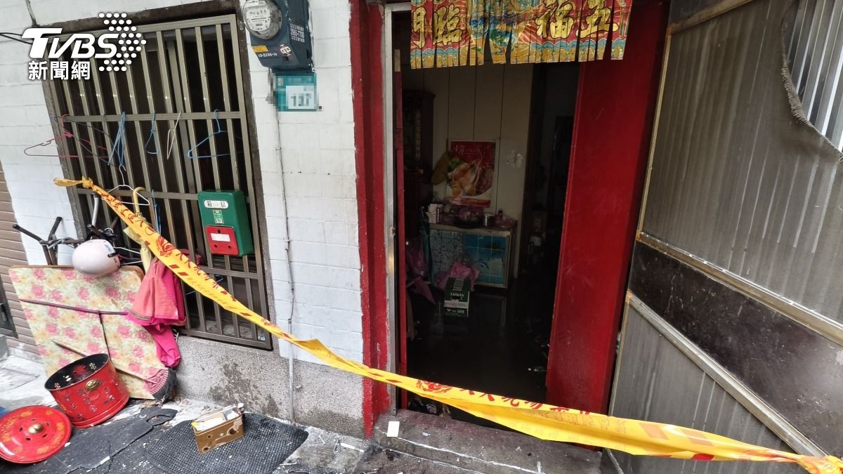 三重民宅二樓火警1死1傷。（圖／陳冠宇攝）