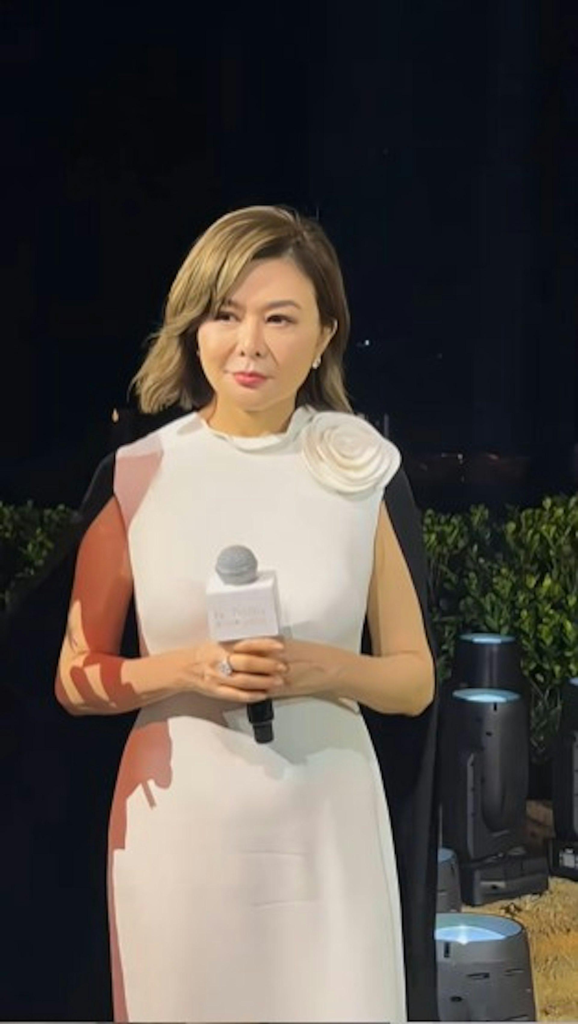 現年62歲的關之琳是演藝圈中公認的凍齡代表。（圖／翻攝自小紅書）