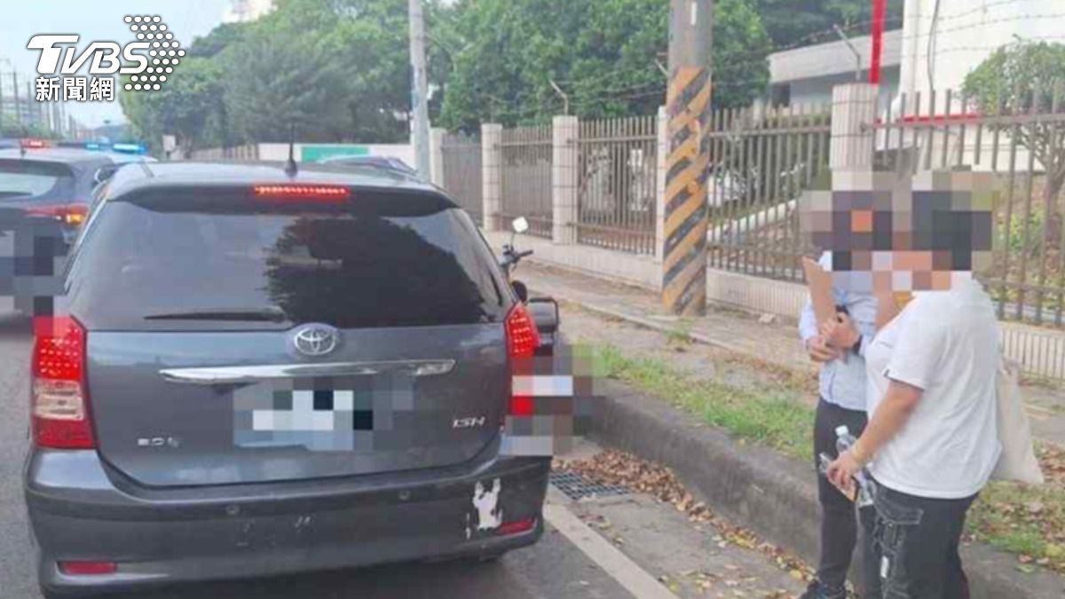 新竹再抓白牌車!駕駛當場被罰代價超不值。(圖/新竹監理站提供)