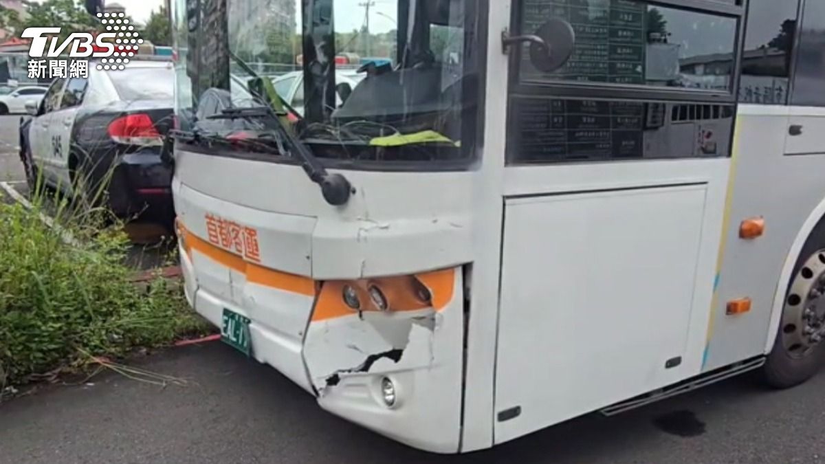 中和婦人遭公車追撞身亡。(圖/TVBS)