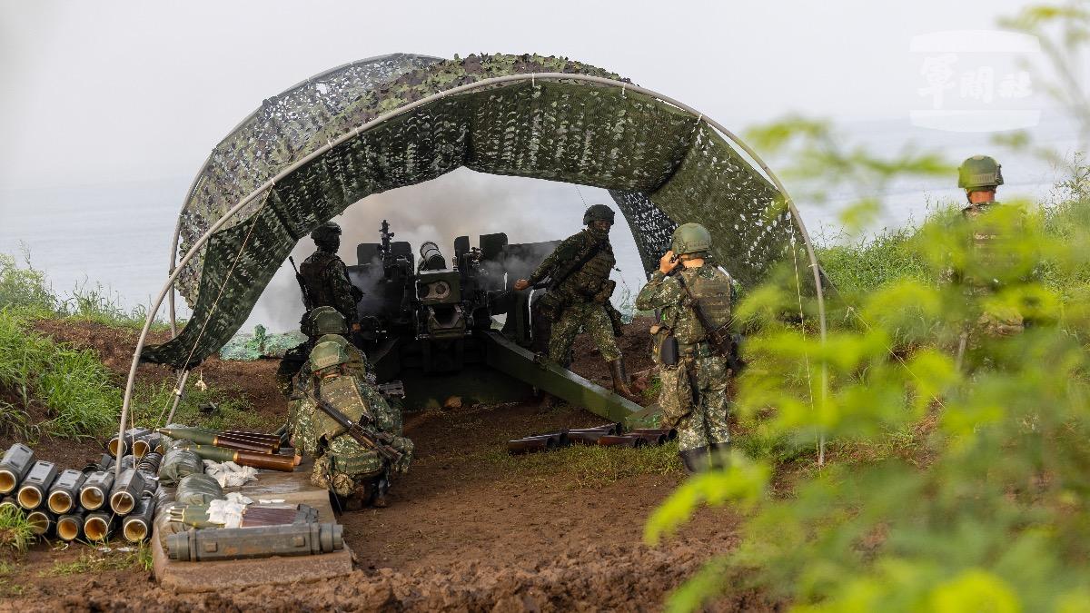 官兵執行標槍飛彈實彈射擊。(青年日報社提供)