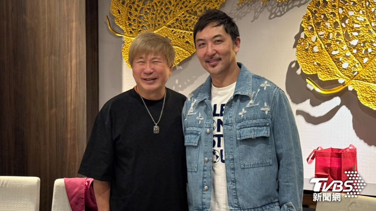 胡瓜邀請李進良一起聚餐。(圖/林彥君攝)
