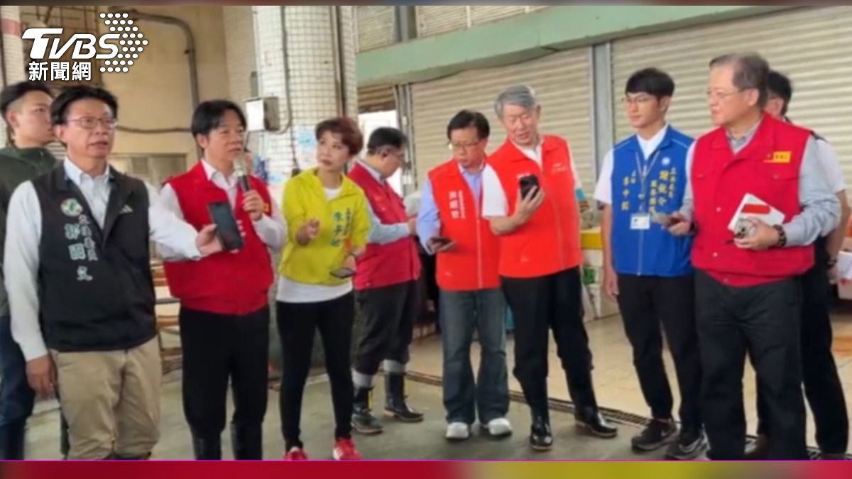 總統指立委郭國文手機有訊號,稱「郭國文可以啊」。(圖/TVBS)