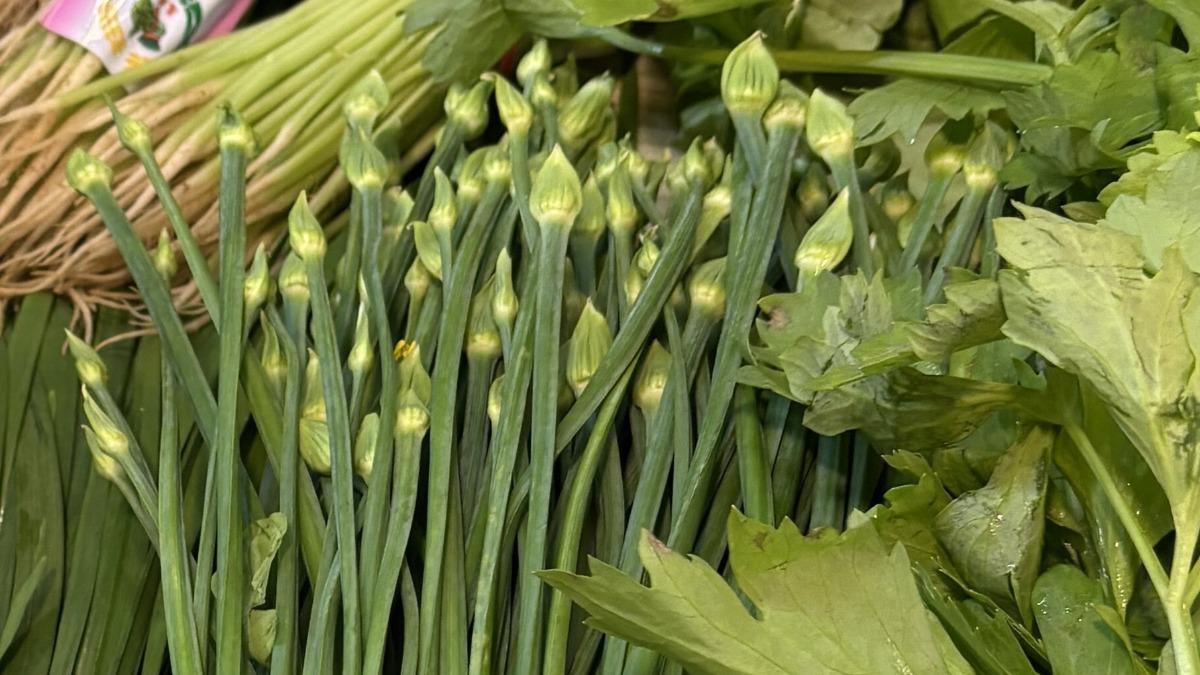 北市抽驗蔬果25%不合格!韭菜花、芹菜農藥超標 1水果有重金屬鎘