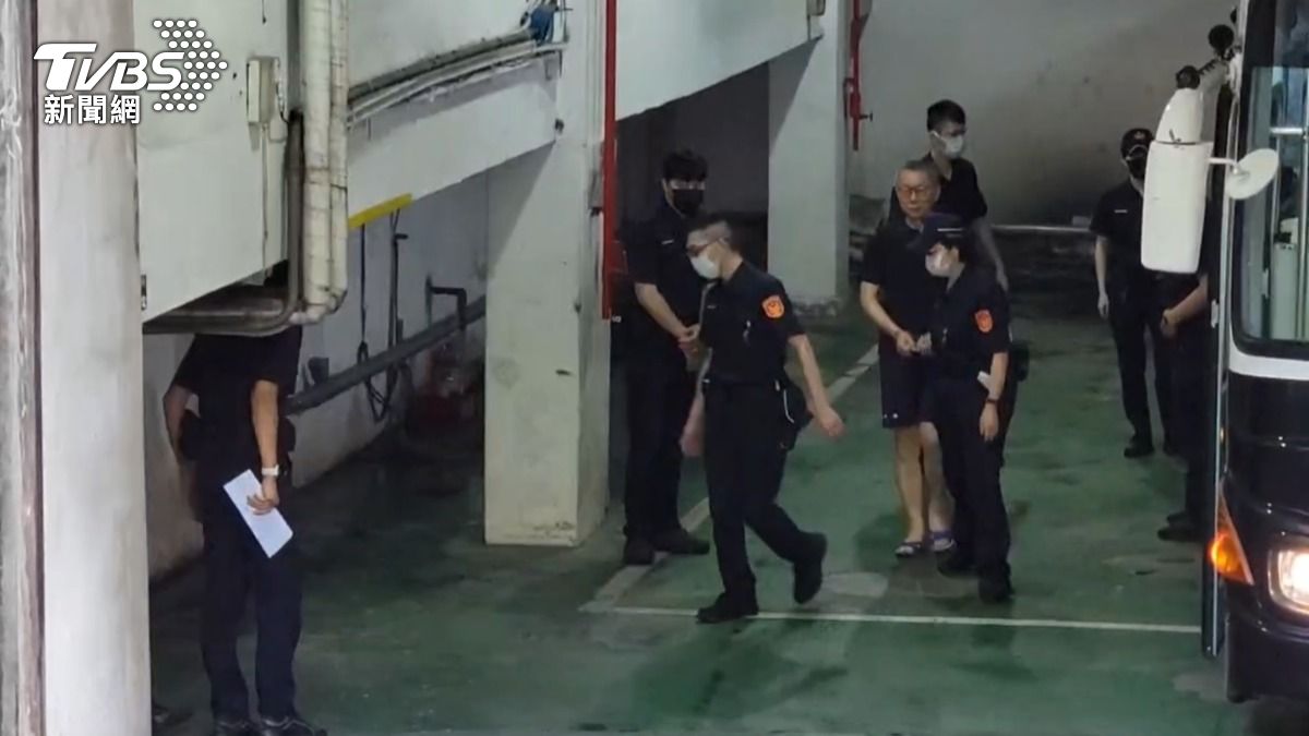 沈慶京2億人保無著落?京華城案3人下午拚交保 柯文哲微笑出庭
