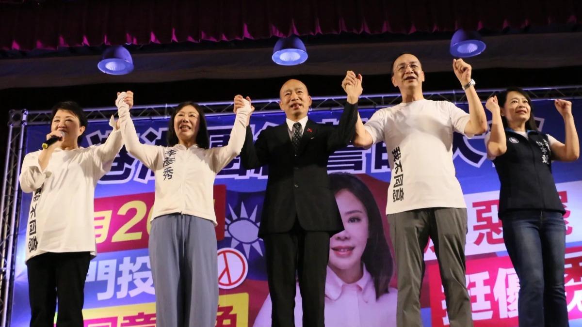 立委李彥秀在13日在明湖國中舉辦「反惡霸 挺優秀 港湖團結誓師大會」。(圖/翻攝自李彥秀臉書)