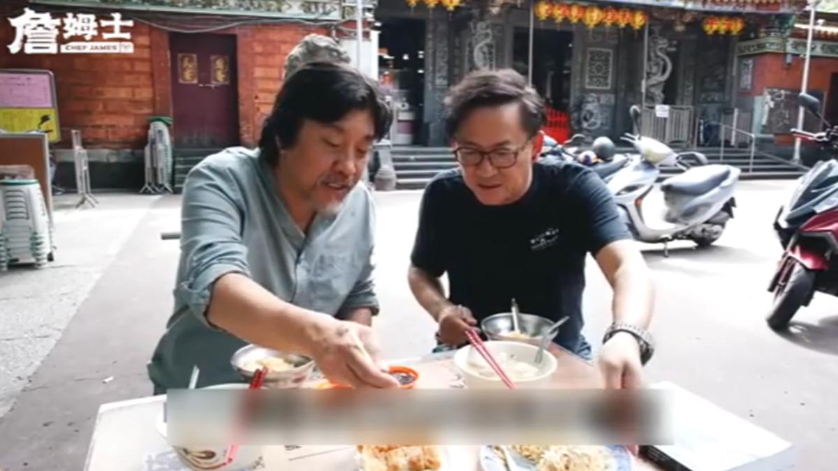 詹姆士可切換四語主持勤學多問。(圖/翻攝自詹姆士官方專屬頻道)