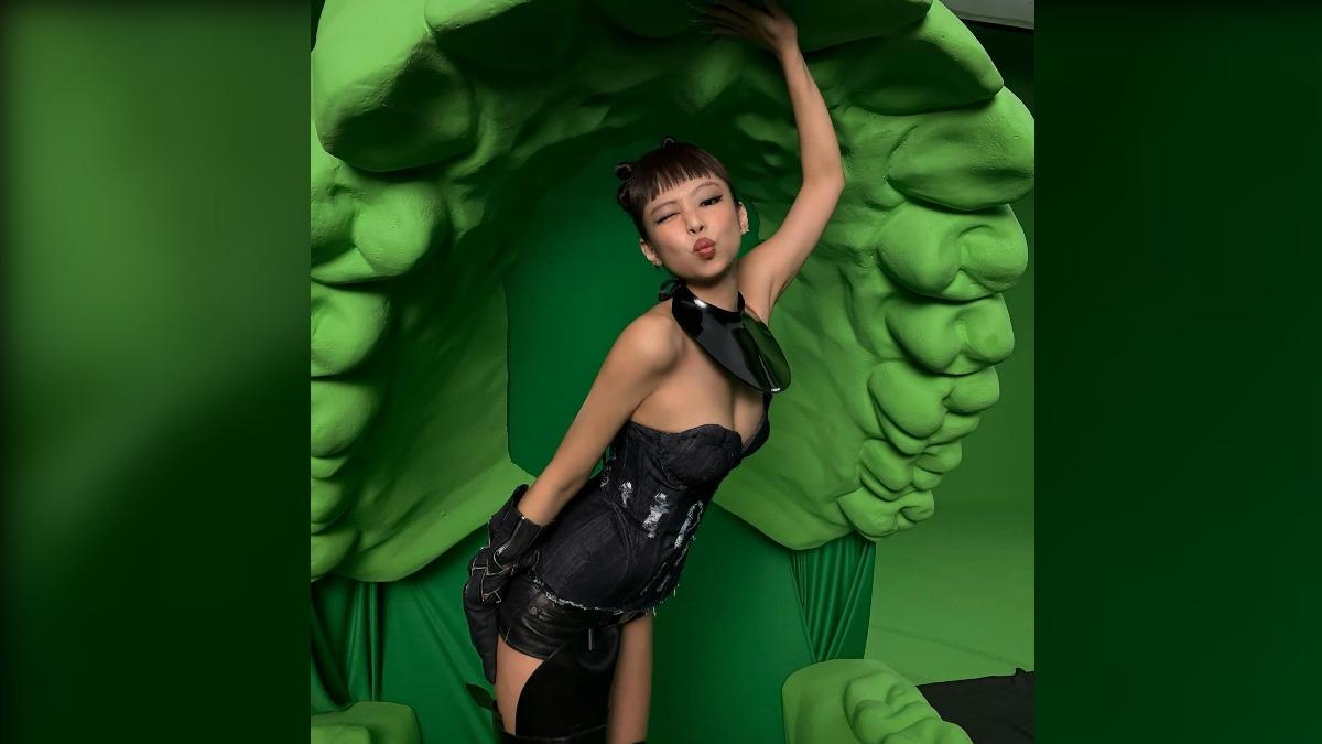 Jennie近年形象多為健康美、性感。(圖/翻攝自X)
