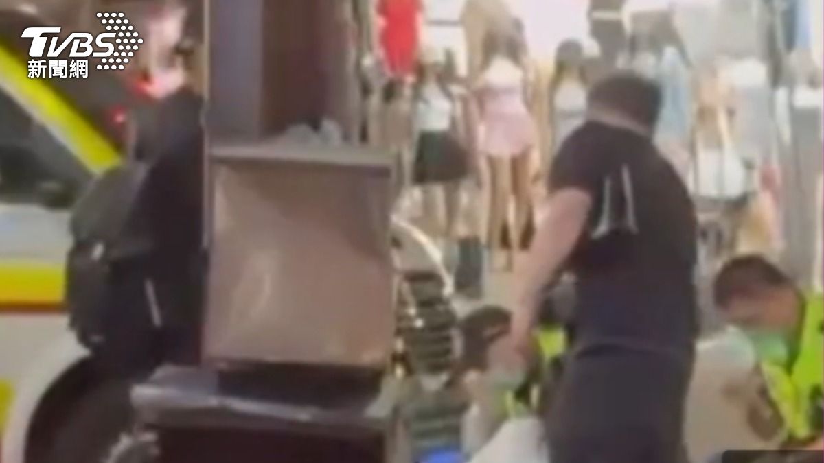 台中女騎士遭撞倒　肇事車加速逃離現場（圖／TVBS）