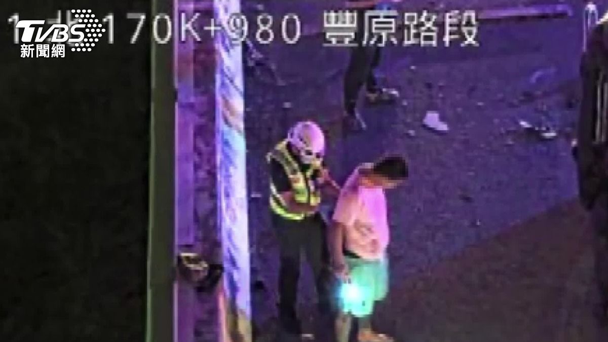幸好駕駛只有輕傷。（圖／TVBS）