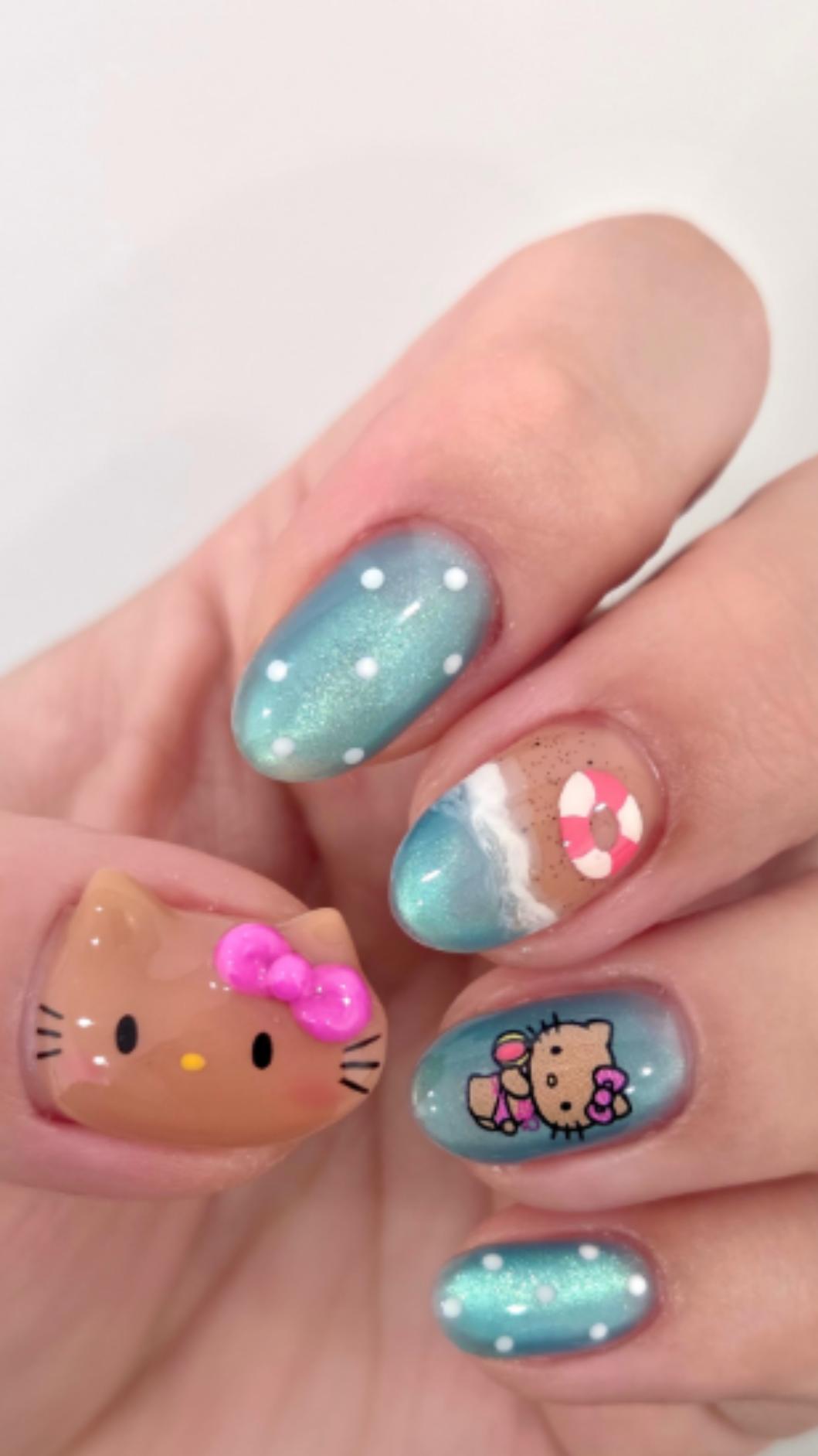 近日帶點反差感的「曬傷Kitty」美甲最近真的超夯。(圖/翻攝自IG@dayoungnail)