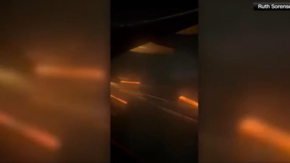 美國太陽城航空一架波音737客機才剛從洛杉磯起飛,右側引擎就爆炸起火。(圖/美國CNN)