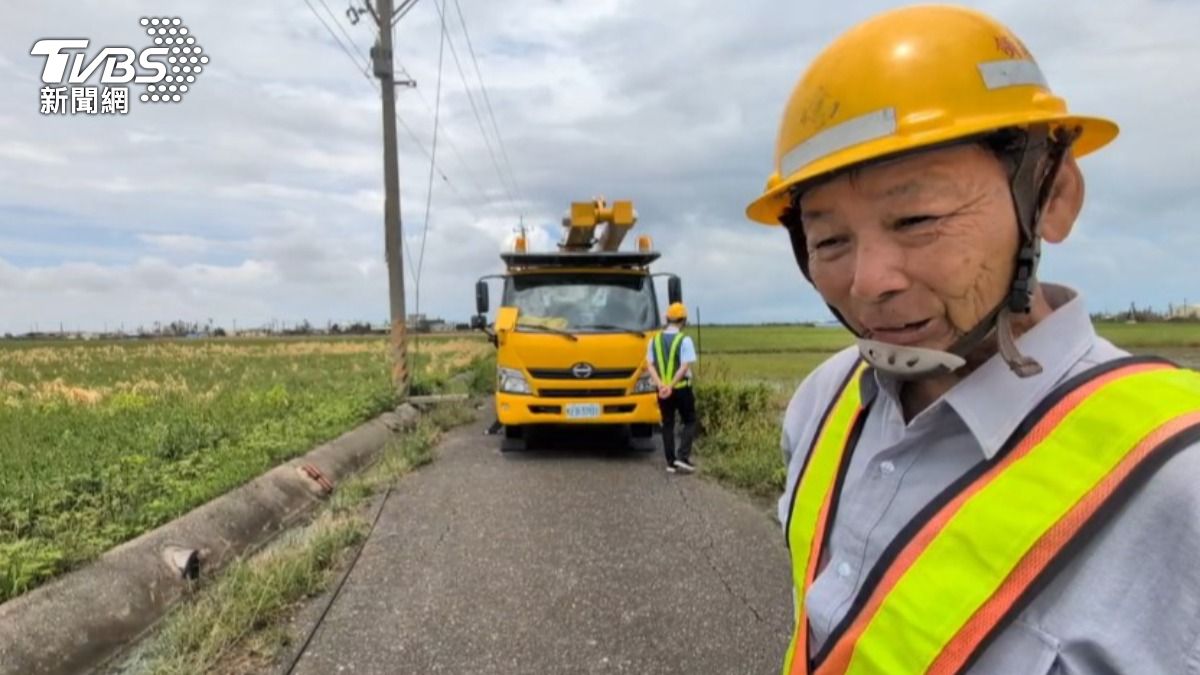 帶隊的施姓班長直呼「很不捨」。（圖／TVBS）